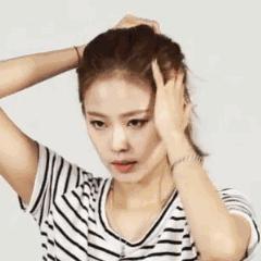 发型也是“整容刀”,今年夏天流行的蝴蝶结发型你一定要学