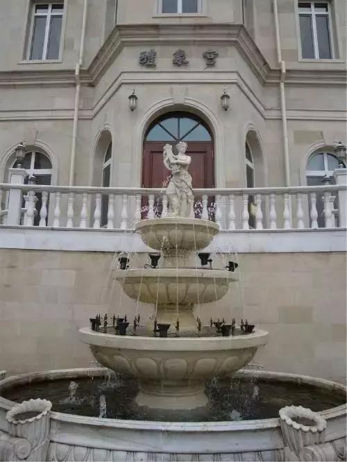 一组张裕爱斐堡酒庄实景图,蓝裕文化