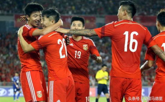 权健上亿签的国足第一射手却被用废成铁腰唯恒大一人能救活他