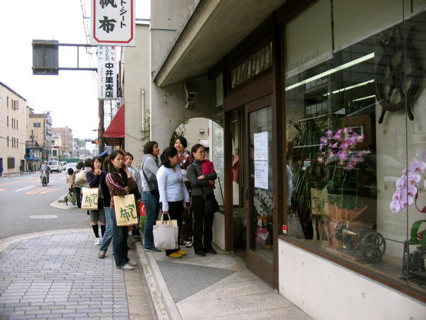 帆布包中的lv明星帆布包,lv帆布包最近很火的