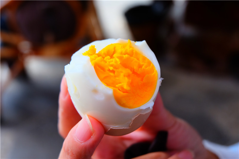 除了发呆撸猫，腾冲还可以让我们的味蕾爆炸