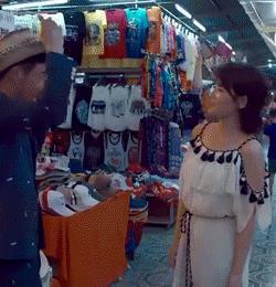 “求投靠、求收留、求*养包**”这样的小包总你要吗？