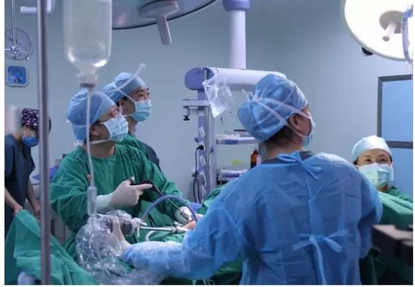 这样的故事看一次感动一次,西安华都从心出发