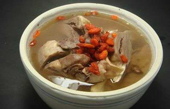 猪心炖什么补气血效果最佳,猪心炖花旗参补什么功效与作用