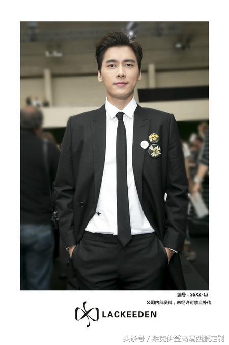 牛仔衬衫领子发黄怎么洗掉,衬衫长期不穿领子发黄