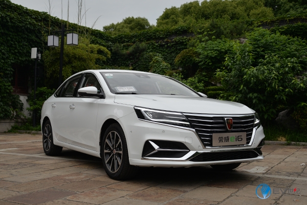 上汽荣威新能源车体验,荣威ei6max试驾