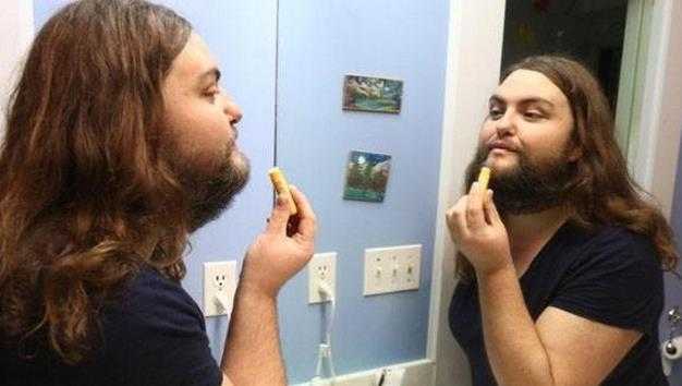 13岁女孩长满络腮胡一度不想活，直到遇见非洲男友重拾自信