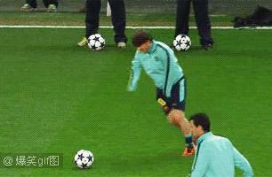 喜欢踢足球的人的感受,喜欢踢足球的人都经历过吧