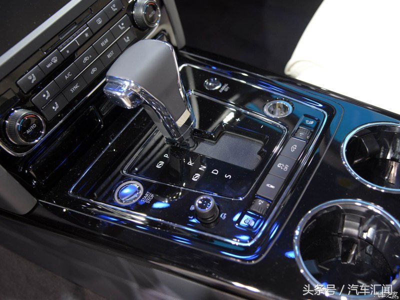 撞了车还嚣张的人,撞车逃逸还嚣张