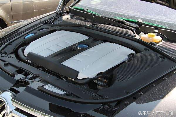 撞了车还嚣张的人,撞车逃逸还嚣张