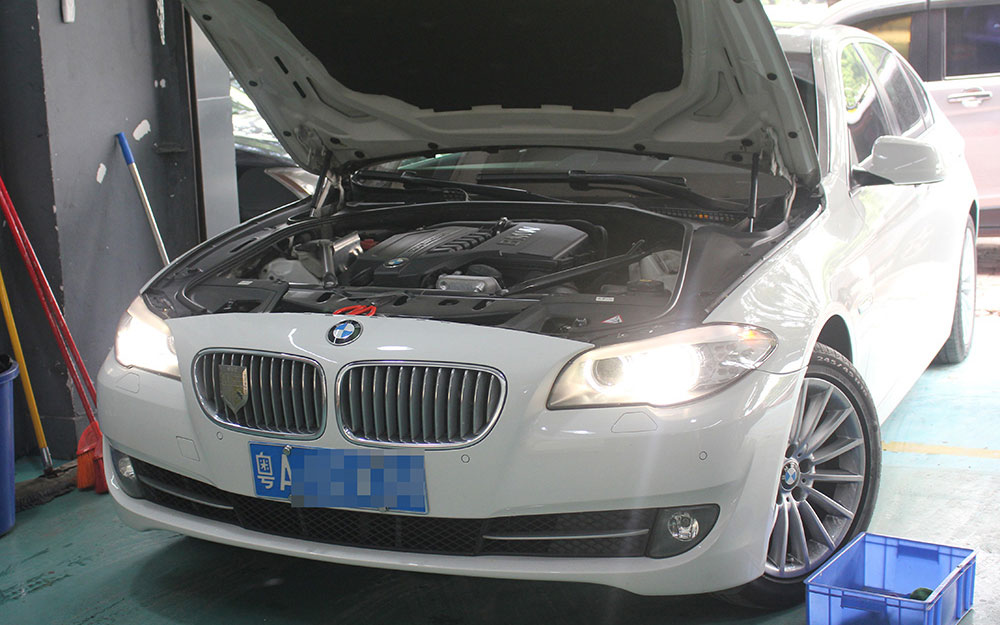 宝马五系改海拉6,宝马五系改灯18款