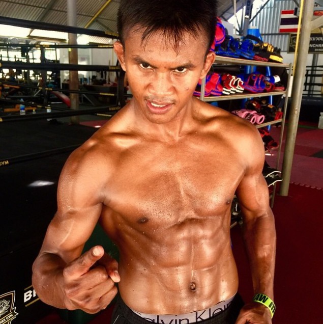 武僧一龙出战日本,武僧一龙vs假播求