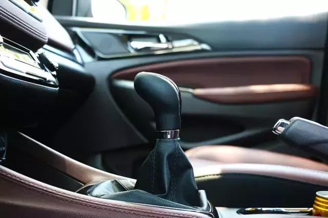 长安凌轩手动挡高速试驾,2017版长安凌轩l.5t七座mpv