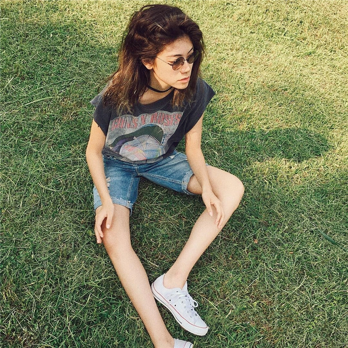 白T开始无聊了，一件摇滚tee燃爆你所有的裤装