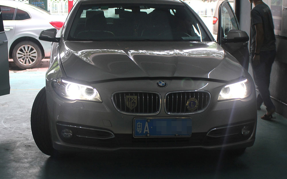 宝马五系改海拉6,宝马五系改灯18款