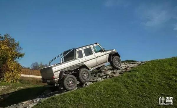 奔驰g63amg越野700匹马力,奔驰g63amg6x6