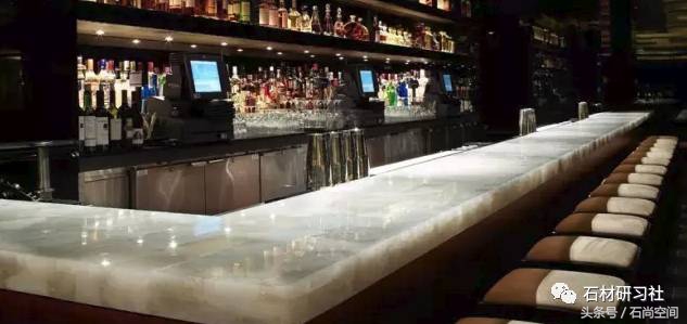 镜面碳晶板家装效果,白水晶简装效果图