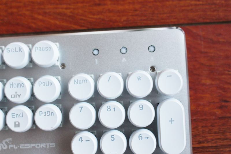 机械键盘蒸汽朋克推荐,朋克蒸汽机械键盘适合什么键帽