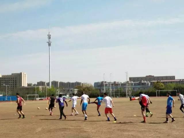 帅气的中国足球队,上海华东师大足球队