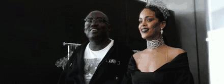 毕业求职穿什么衣服,去大学面试穿什么衣服