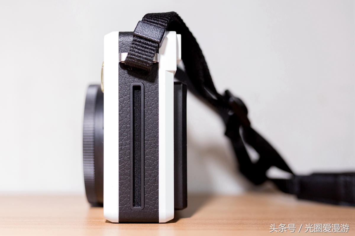 徕卡sofort拍立得怎么出照片,徕卡sofort拍立得自拍