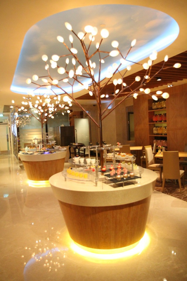 嫲嫲叹世界之浦尽澳门蚝门夜宴、健康轻食扶墙半自助餐