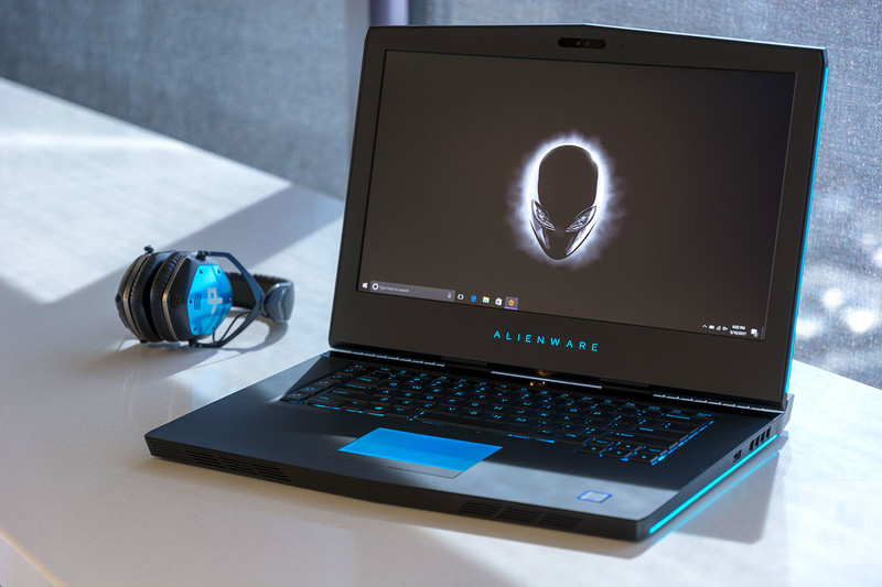 外星人15r3对比17r4有什么区别,17款外星人15r3值得买吗