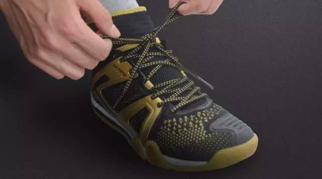 脚板磨出水泡还能继续打球吗,打球磨出水泡怎样处理