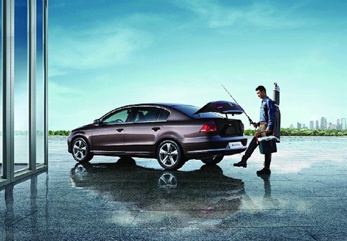 suv怎么从车内打开后备箱,为什么suv的后备箱不是弹开的