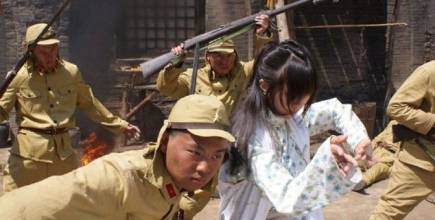 美人赠我*汗蒙**药：白富美日本少女似孙二娘催眠谋财原因如此