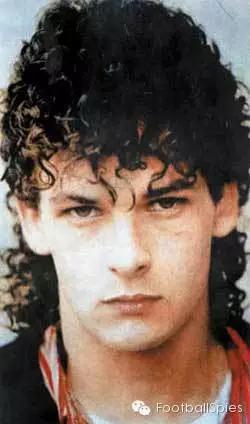 巴乔94年背影图片,49岁的巴乔照片