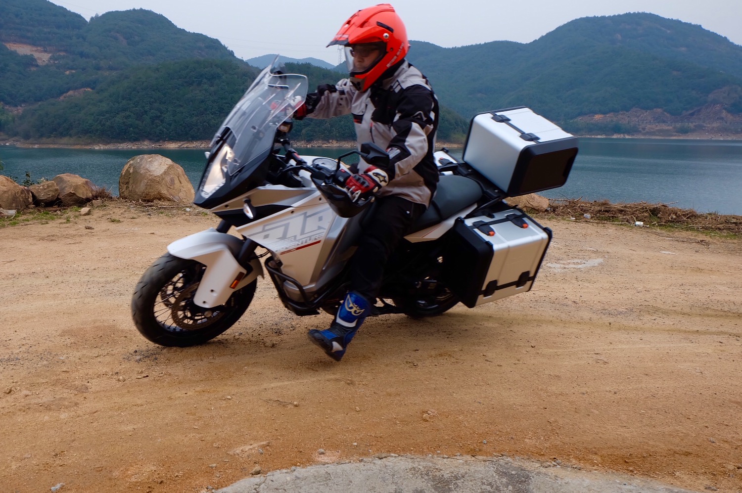 新车ktm1290advr落地价格,2020款ktm1290advs试驾