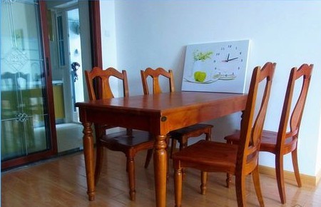 小型餐桌椅注意事项,家用餐桌椅怎么选不踩坑