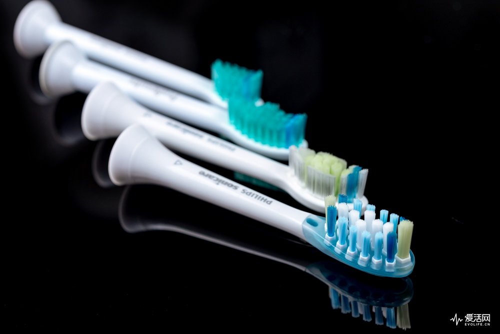 飞利浦和欧乐b电动牙刷哪个好,欧乐b与飞利浦电动牙刷哪个好