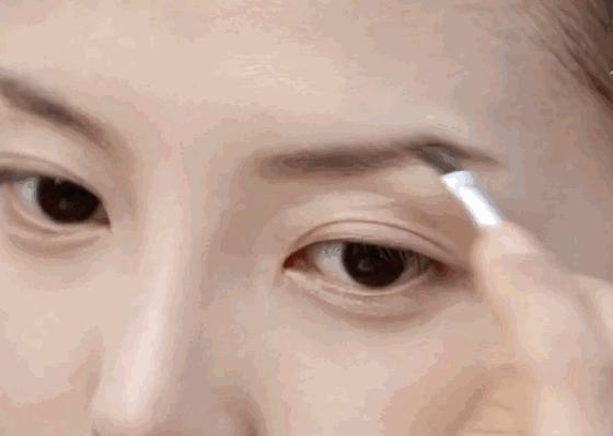 今年流行的眉形流星眉,一字眉什么样的眉形最好看