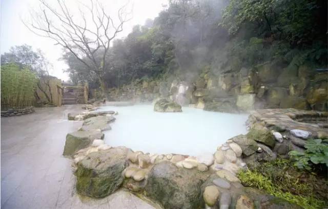 听说降温+温泉最配哦~快收好这份昆明最全约“泡”地图！