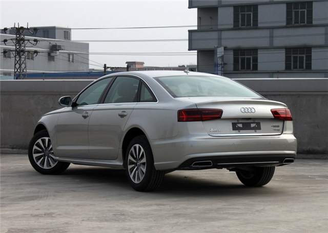 奥迪a6l55tfsiquattro旗舰动感型,奥迪a6l45tfsiquattro尊享致雅型