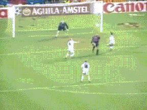 盘点绿茵场上的精彩集,比武打片还精彩的格斗比赛