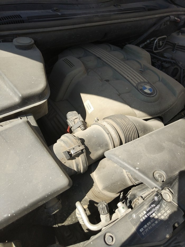 买宝马x53.0t真实油耗多少,x5宝马2021款2.0和3.0油耗