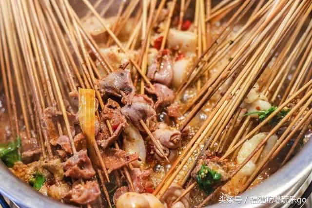 麻辣烫串串和冒菜区别,麻辣烫和串串香和冒菜的区别