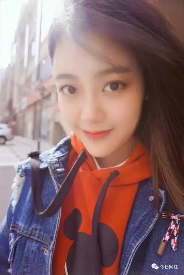 主播|甜蜜蜜的邻家妹妹,棕色碎发大眼睛,笑容酥酥惹人爱