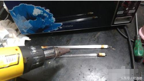 微波炉冒烟了该怎么关闭,微波炉烧烤功能坏了怎么办