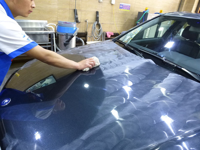 打蜡、封釉、镀膜还是镀晶?作为爱车之人到底该怎么选?