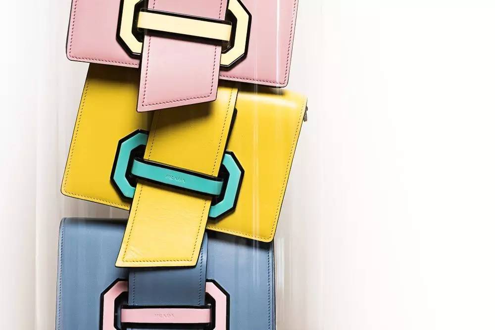 最近让我忍不住种草的小包全让宋茜给背了！关键还不贵