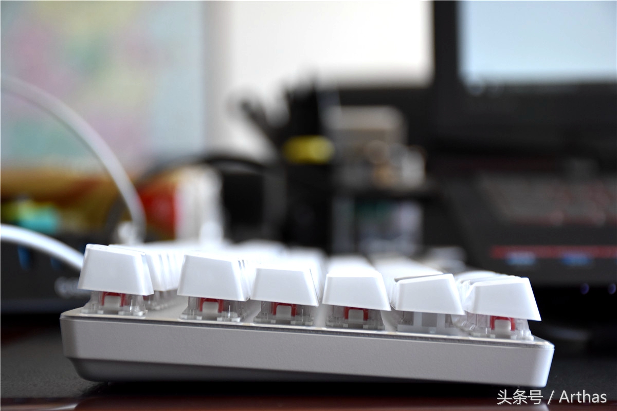 雷柏v500pro快银轴键盘测评,雷柏v500s冰晶版怎么调灯光