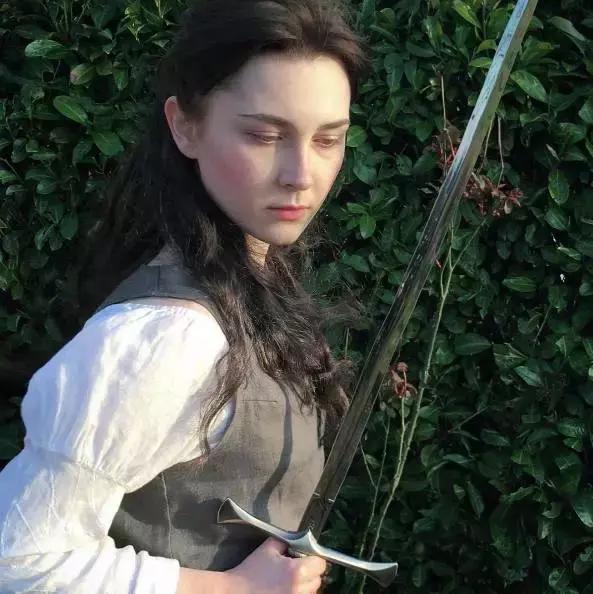 奥黛丽赫本妆教程,如何化妆赫本妆