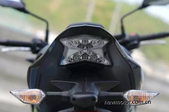 川崎z1000abs对比z1000r,2017款川崎z900有没有abs