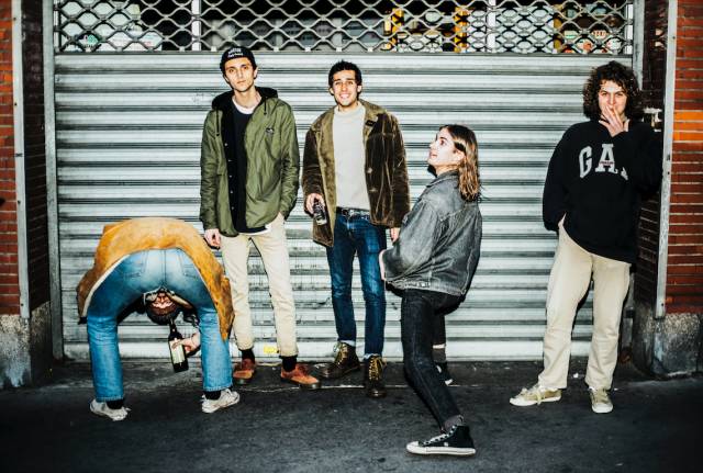 离京前夜，我们跟HolyBouncer约了顿二锅头