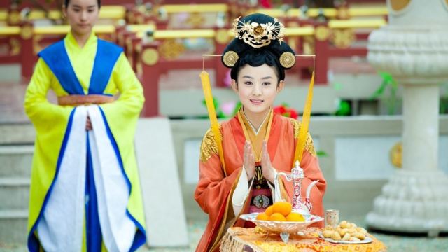 赵丽颖从一个土妞逆袭成女神,赵丽颖是怎样一步步成为女神的