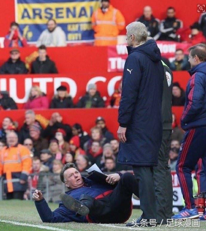 足球漫画2022,足球经典时刻漫画